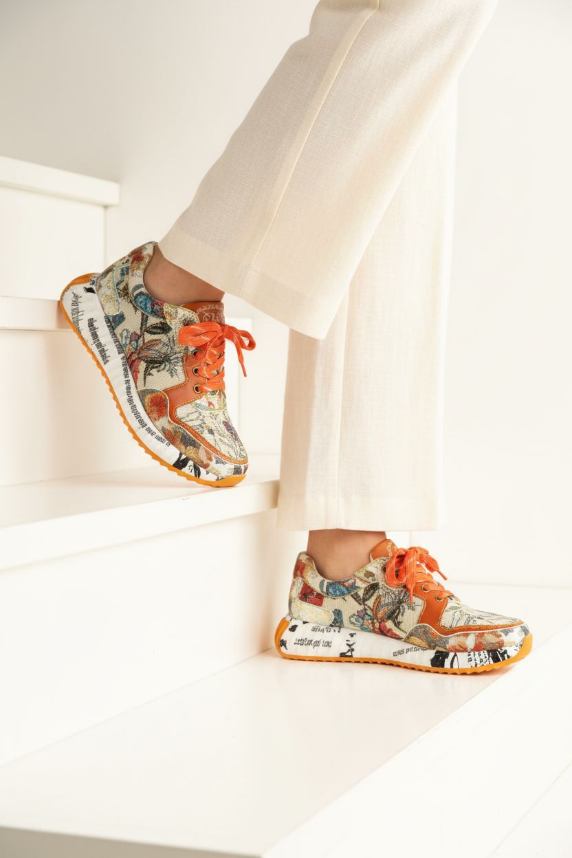Sneakers colorata con lacci Laura Vita 2