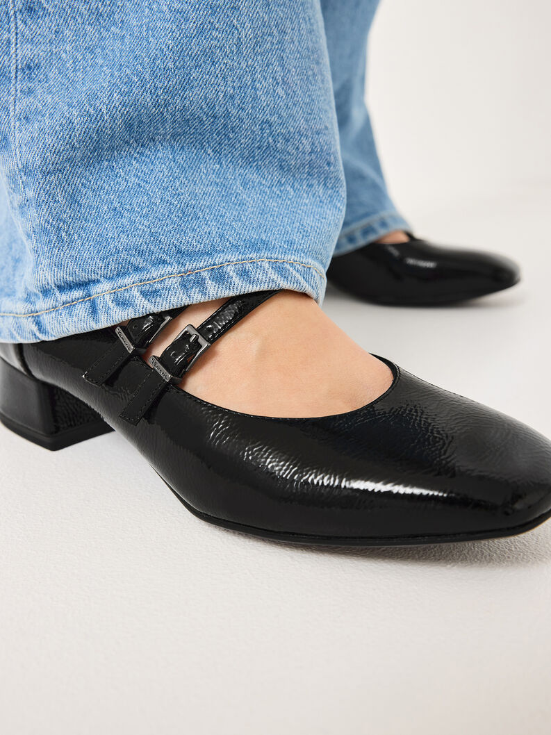 Ballerina maryjane in vernice con tacco basso Tamaris 2