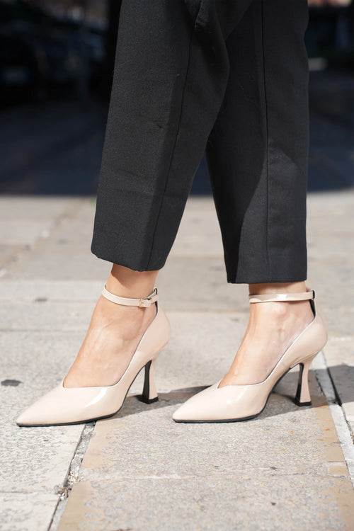 Decolletè in vernice con braccialino nude e nero Melluso. - 2