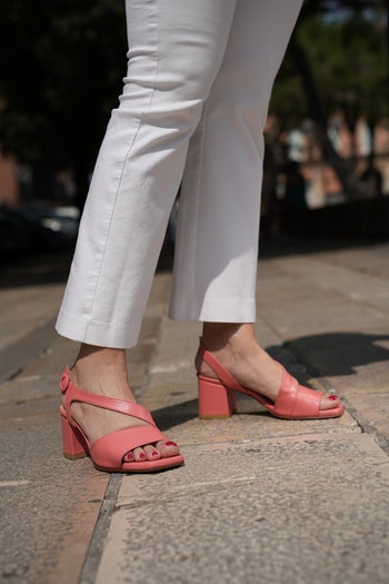 Sandalo in pelle corallo o blu by Soffice Sogno - 3