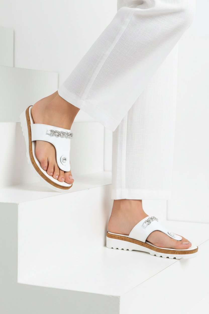 Sandalo scalzato infradito in pelle bianca Cinzia Soft 2