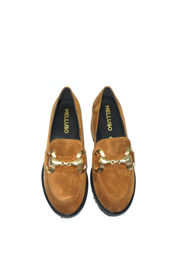 Mocassino in camoscio cuoio o verde  con accessorio catena - 7