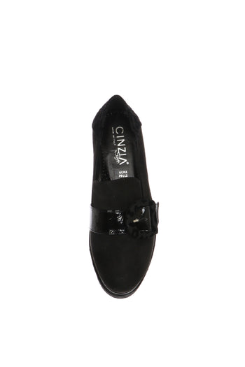Mocassino in camoscio nero e torrtora con fibbia Cinzia Soft - 6