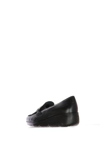 Mocassino in pelle dettagli camoscio  nero e marrone con zeppa bassa - 6