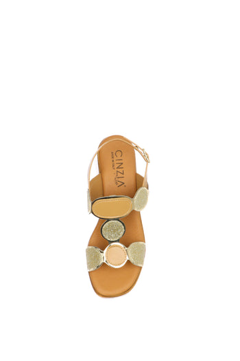 Sandalo beige in pelle con tacco largo - 4