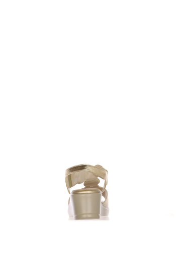 Sandalo in pelle beige  e argento con elastici sul dorso - 11
