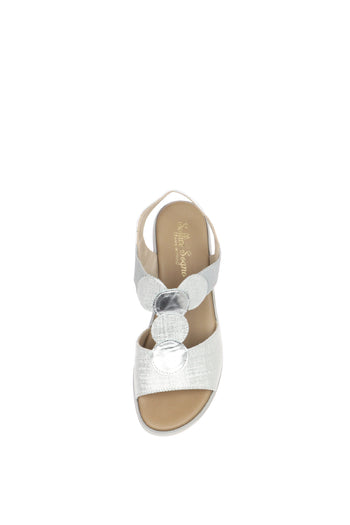 Sandalo in pelle beige  e argento con elastici sul dorso - 10