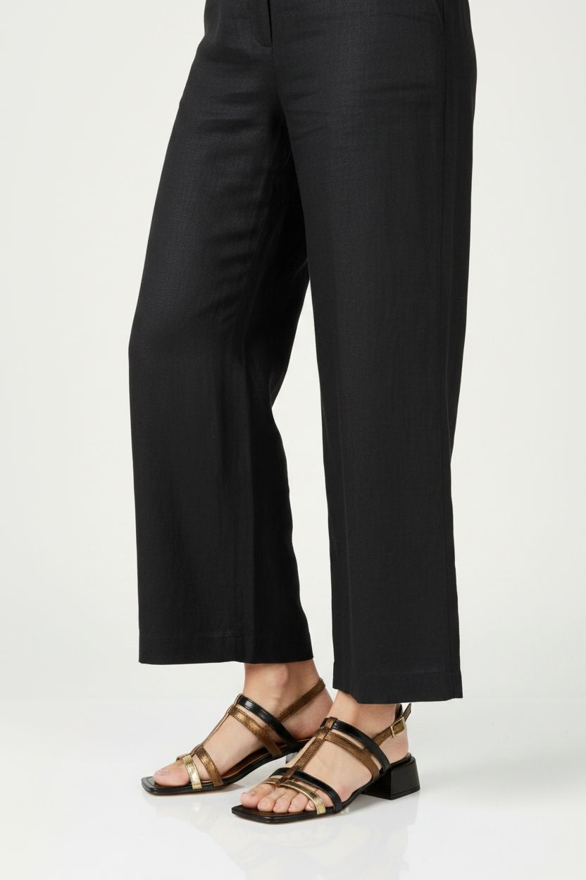 Sandalo in pelle nera e bronzo con tacco basso Cinzia Soft 2