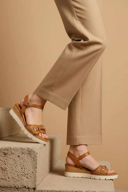 Sandalo in rafia con platform - 2
