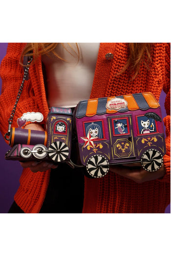 Skelecat's Travelling Ghost
Circus Train Bag - 4