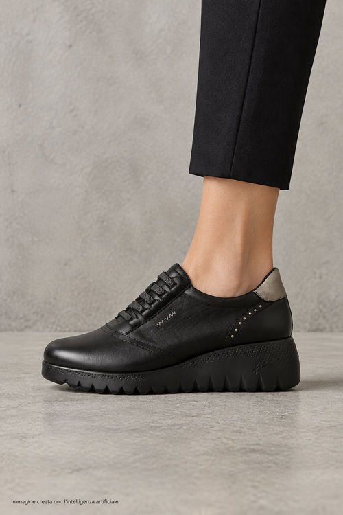 Sneaker nera in pelle con laccio elastico plantare estraibile - 2