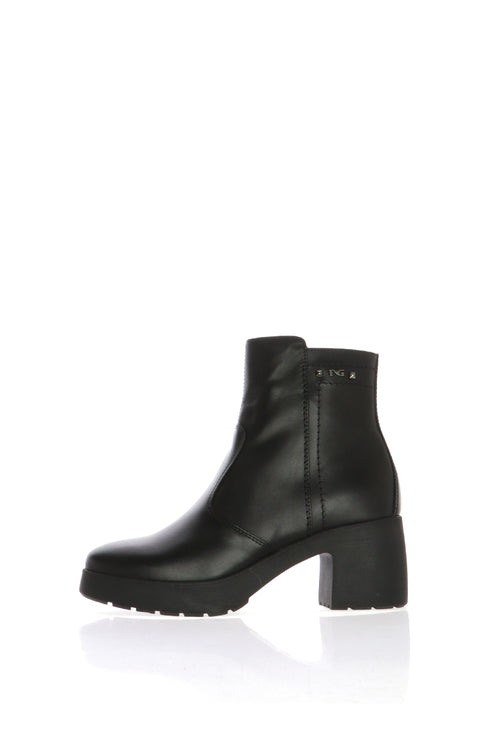 Stivaletto donna in pelle nera Nero Giardini - 1