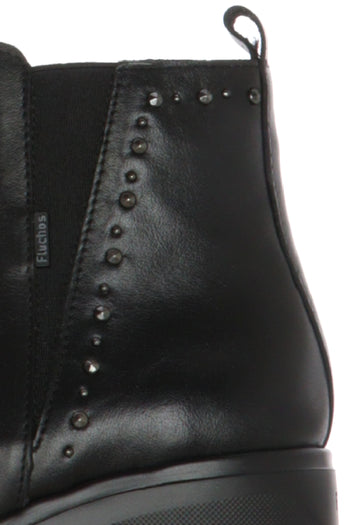 Stivaletto in pelle nera con borchioette tacco basso Fluchos - 3
