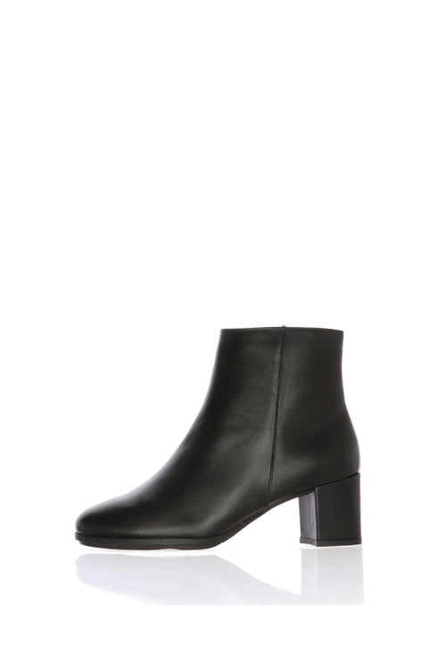 Stivaletto in pelle nera  con tacco Cinzia Soft - 2