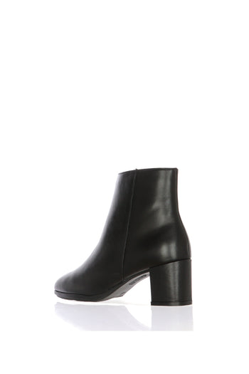 Stivaletto in pelle nera  con tacco Cinzia Soft - 4