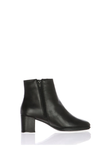 Stivaletto in pelle nera  con tacco Cinzia Soft - 3