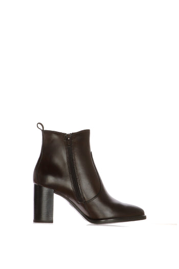 Stivaletto in pelle nero con tacco alto e largo elastico e cerniera - 9