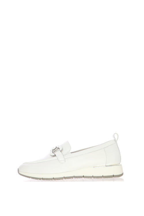 Mocassino in pelle champagne e bianco  e con fibia e plantare estraibile - 2