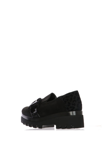 Mocassino in camoscio nero e torrtora con fibbia Cinzia Soft - 8
