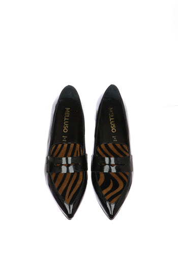 Decolletè mocassino in naplack nero con patta zebrata - 3