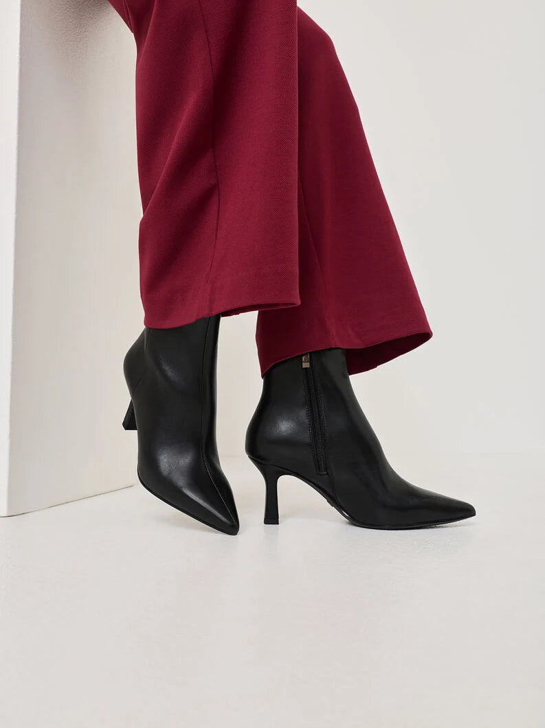 Stivaletto in pelle nero 2